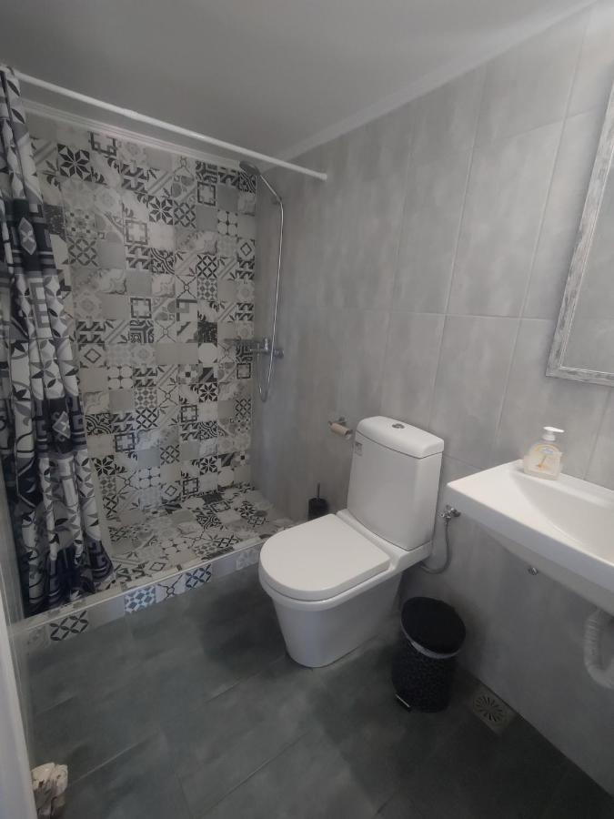 Roxani Studios-Apartments Петра Екстер'єр фото