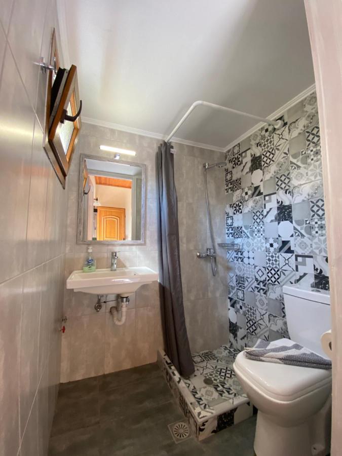 Roxani Studios-Apartments Петра Екстер'єр фото
