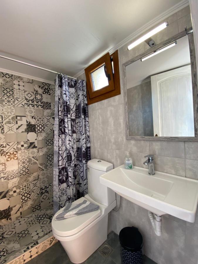 Roxani Studios-Apartments Петра Екстер'єр фото