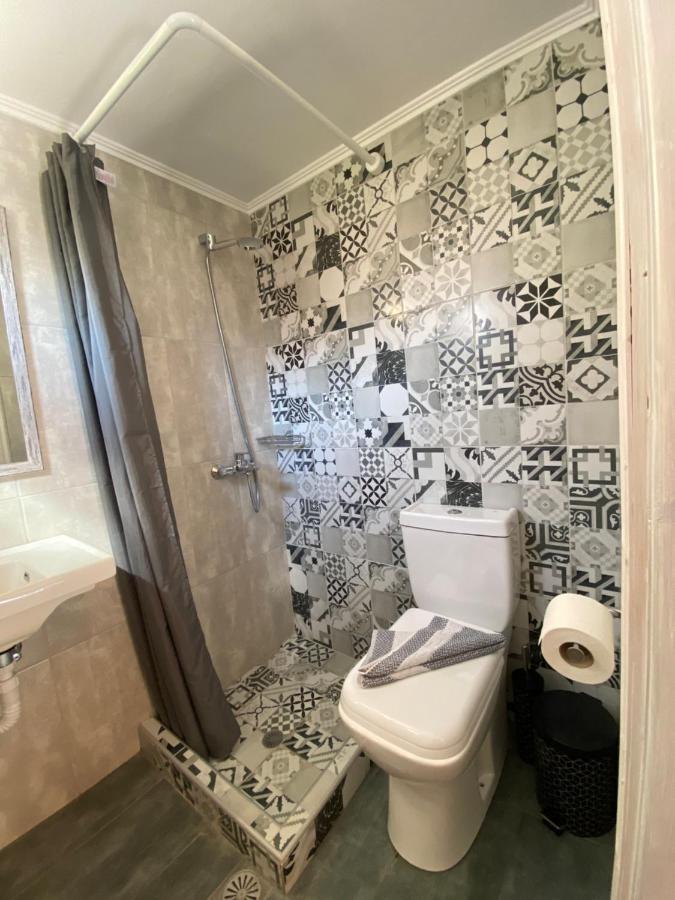 Roxani Studios-Apartments Петра Екстер'єр фото